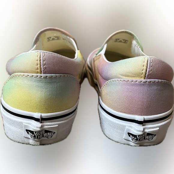 Vans Classic Slip-On Aura Shift Sneaker size 6.5 - Picture 7 of 12